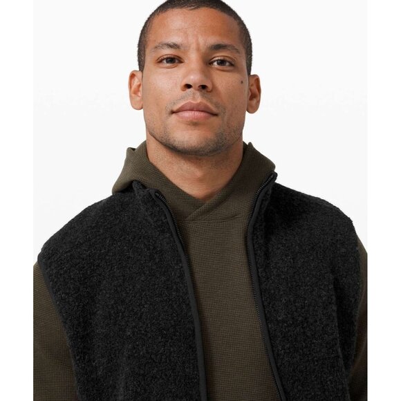 Lululemon Tundra Trek Black Wool Sherpa Fleece Zip-Up Vest, Size Large - Picture 3 of 9